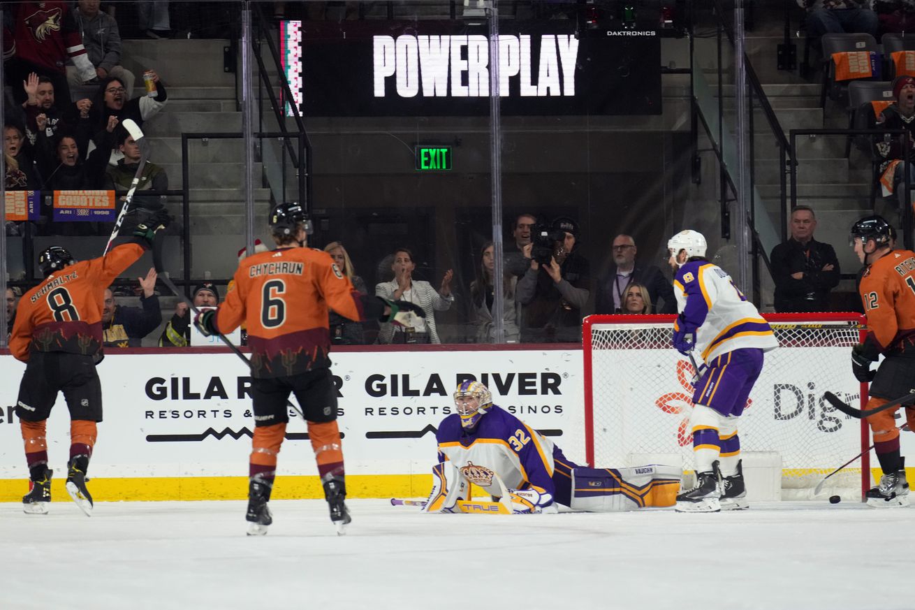 NHL: Los Angeles Kings at Arizona Coyotes