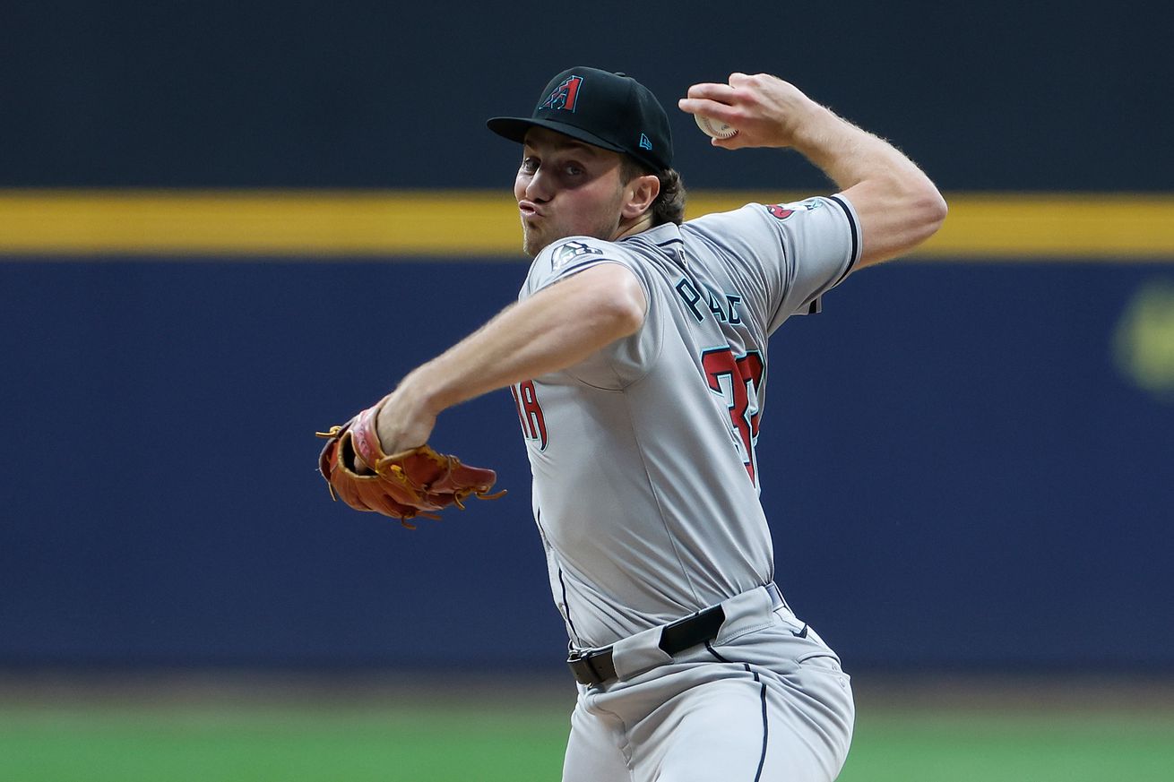 Arizona Diamondbacks v Milwaukee Brewers