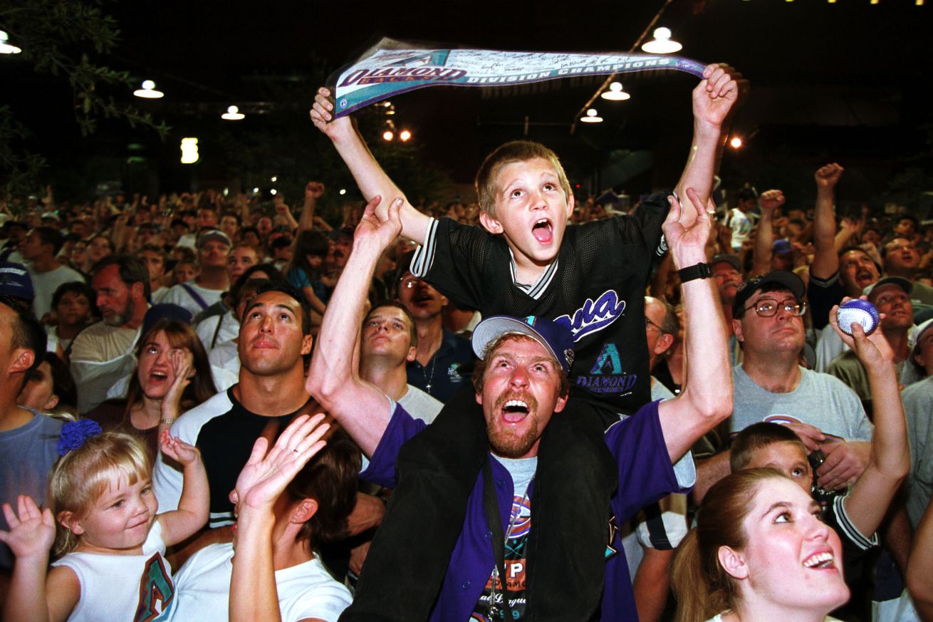 Arizona Diamondbacks baseball team reaches playoffs