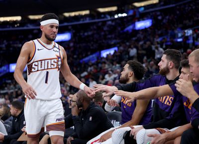 Phoenix Suns v Los Angeles Clippers