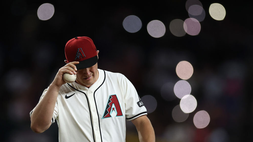 Which blown opportunities in the regular season defined the 2024 Diamondbacks?