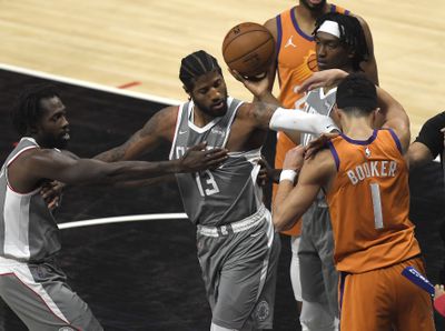 Phoenix Suns v Los Angeles Clippers - Game Four