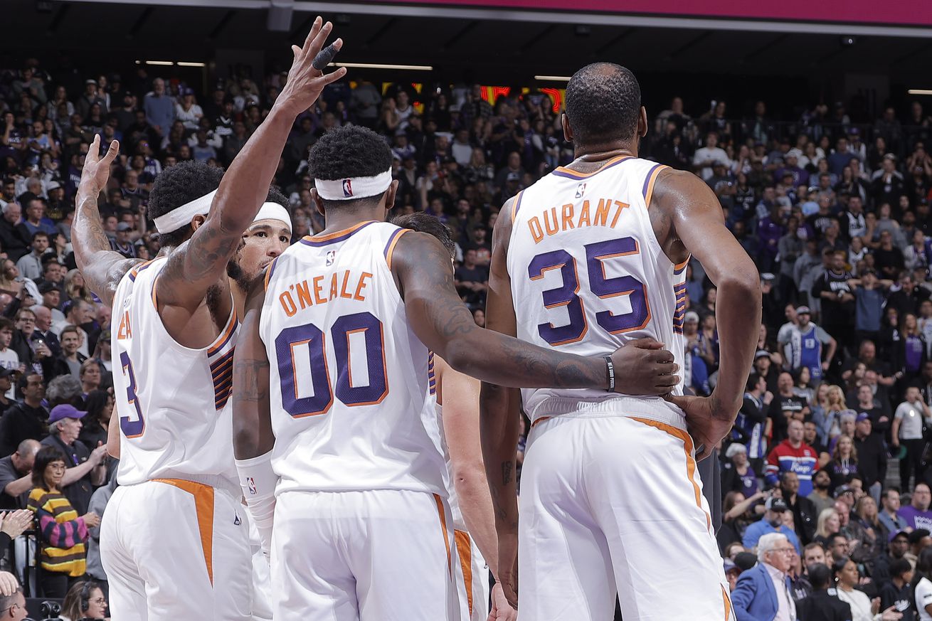 Phoenix Suns v Sacramento Kings