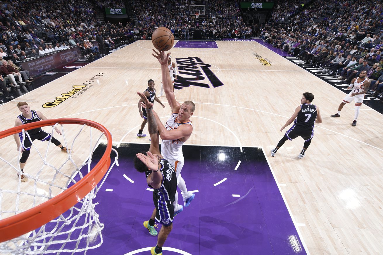 Phoenix Suns v Sacramento Kings