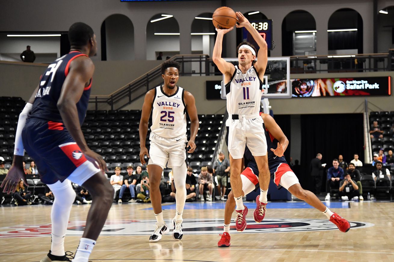 San Diego Clippers v Valley Suns