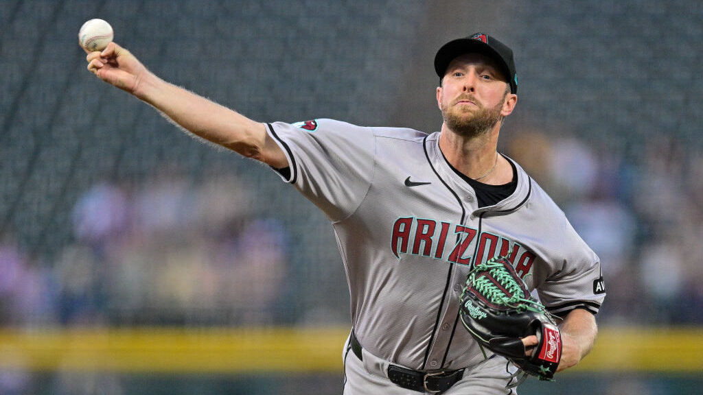 Report: Diamondbacks accept Merrill Kelly's $7 million club option