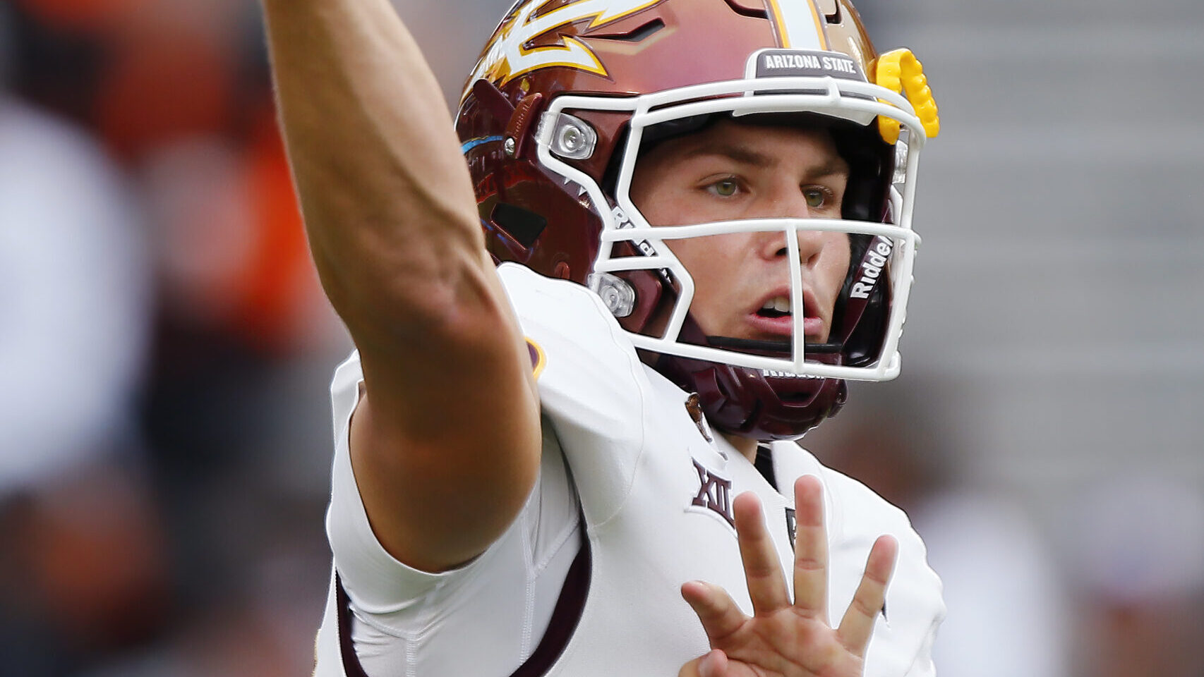 Arizona State QB Sam Leavitt throws touchdown pass on first drive in return vs. Oklahoma State