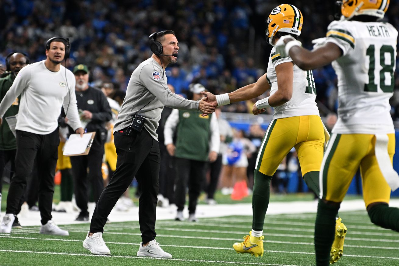 NFL: Green Bay Packers at Detroit Lions