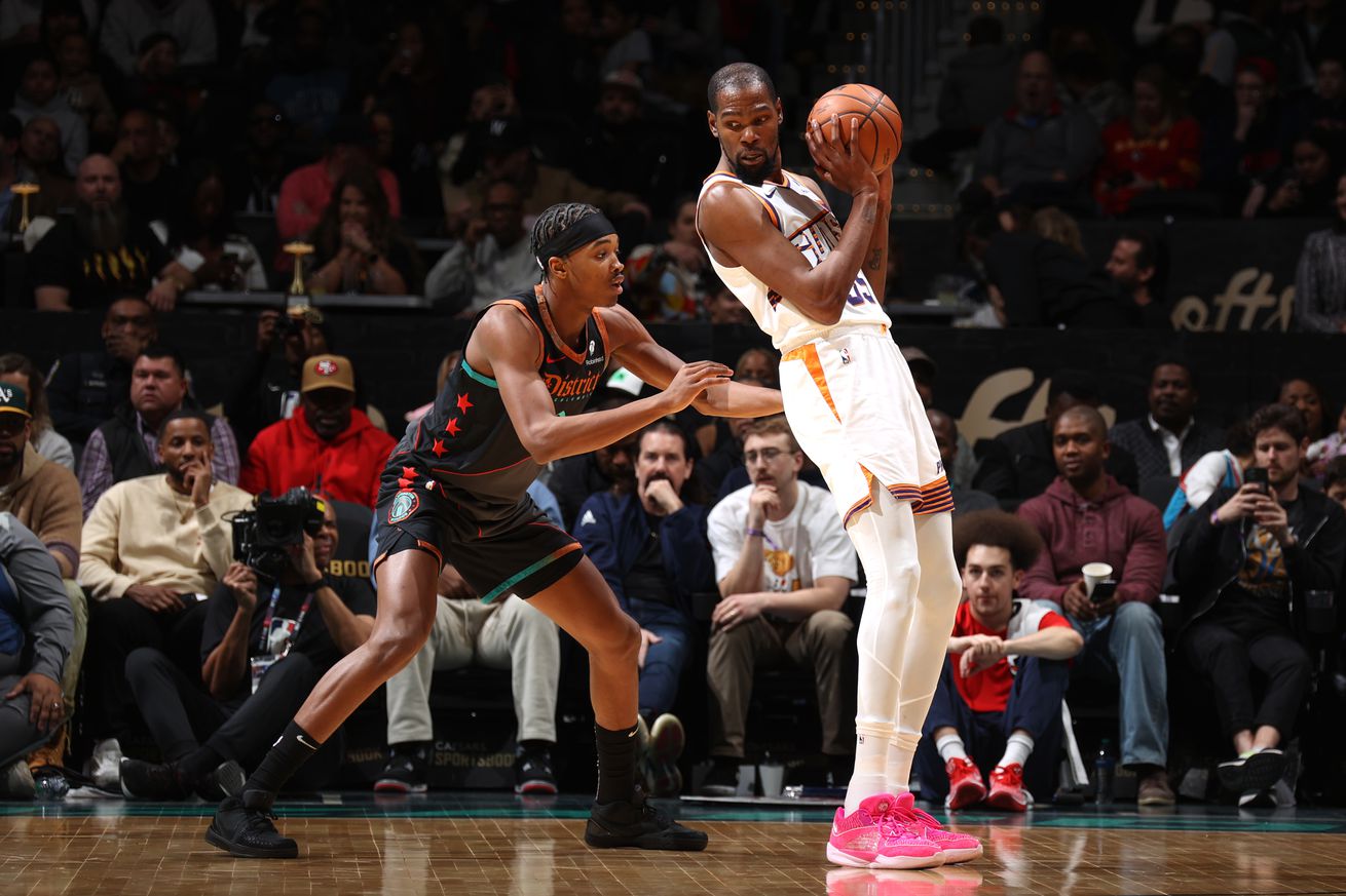 Phoenix Suns v Washington Wizards