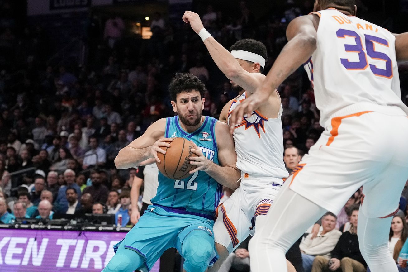 NBA: Phoenix Suns at Charlotte Hornets