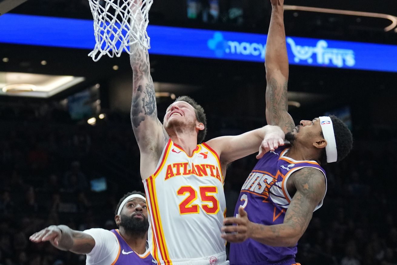 NBA: Atlanta Hawks at Phoenix Suns