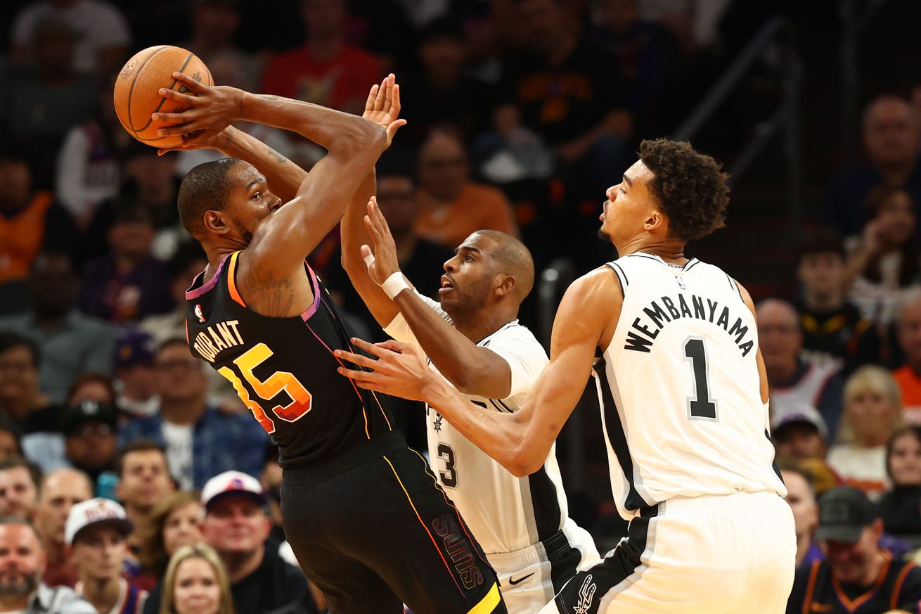 NBA: San Antonio Spurs at Phoenix Suns