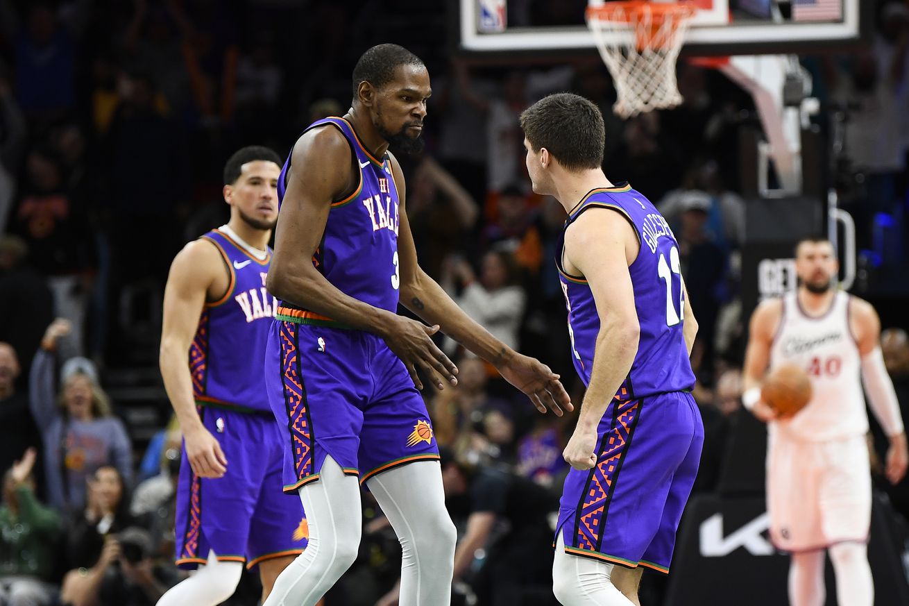 Los Angeles Clippers v Phoenix Suns