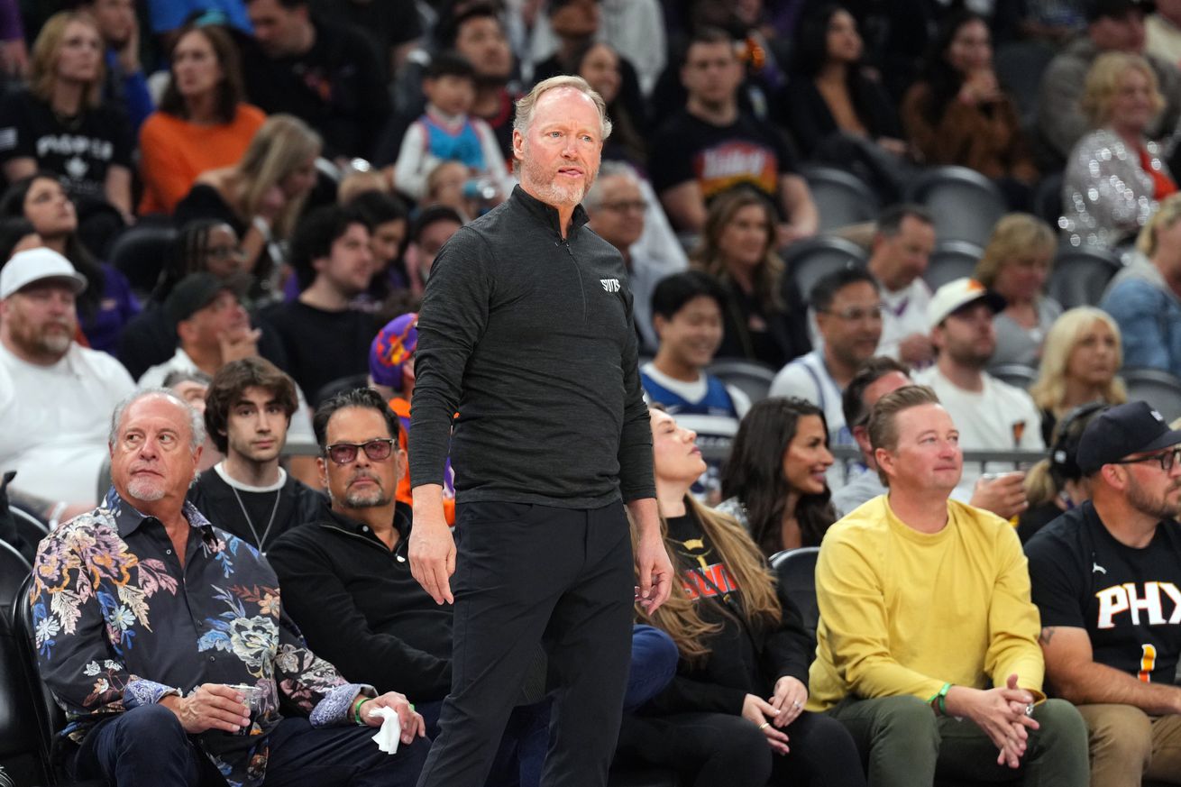 NBA: Minnesota Timberwolves at Phoenix Suns