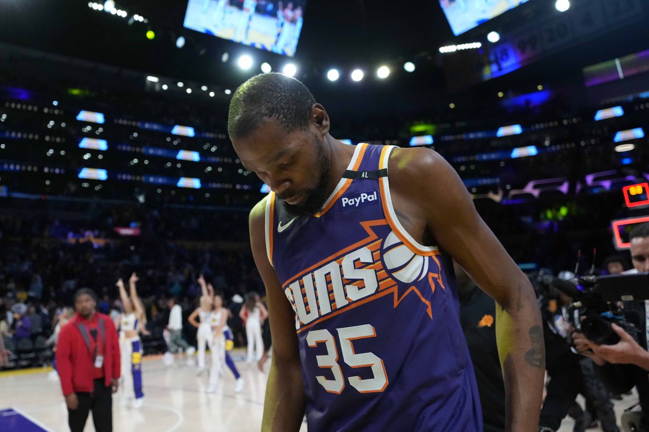 NBA: Phoenix Suns at Los Angeles Lakers